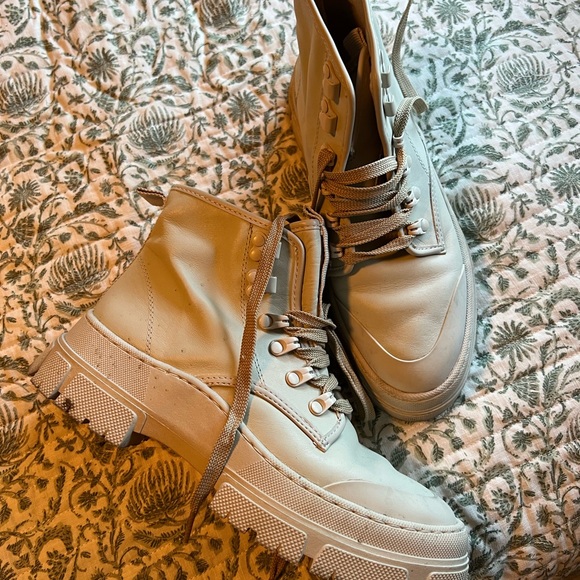 Zara Leather Boots - Picture 1 of 4